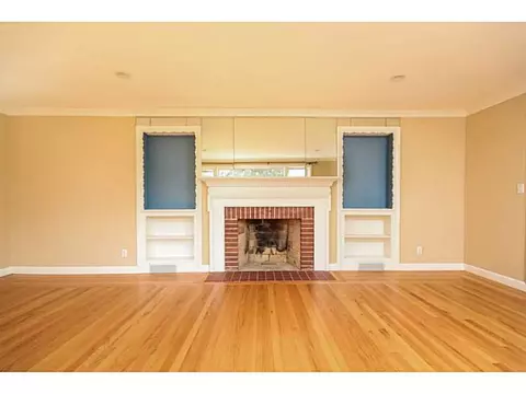 218 Algonquin Dr, Warwick, RI 02888 photo 9