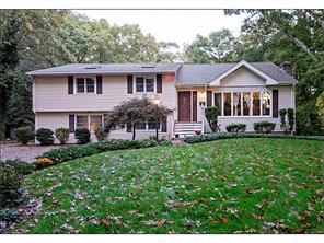 10 Lansdowne Rd, Warwick, RI 02888 photo 1