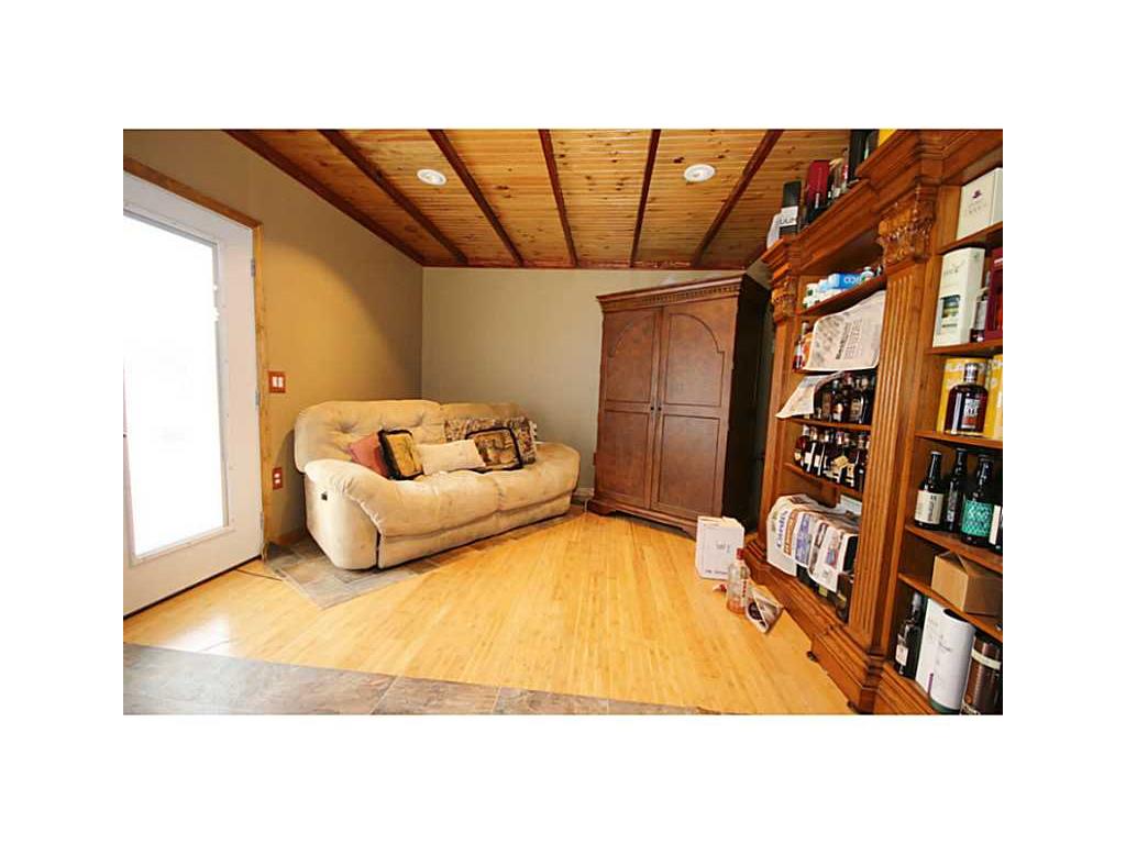 209 Bayberry Rd, Woonsocket, RI 02895 photo 4