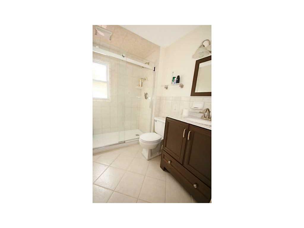 209 Bayberry Rd, Woonsocket, RI 02895 photo 8
