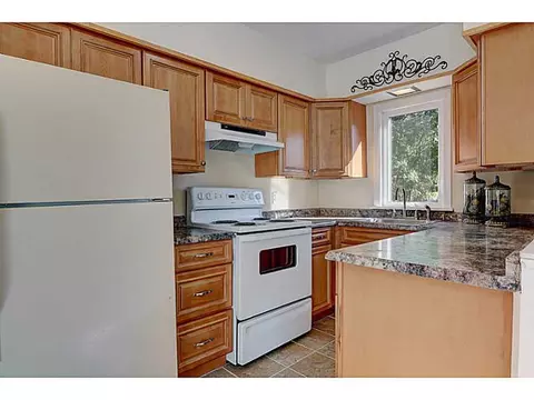 14 King St, Warwick, RI 02886 photo 9