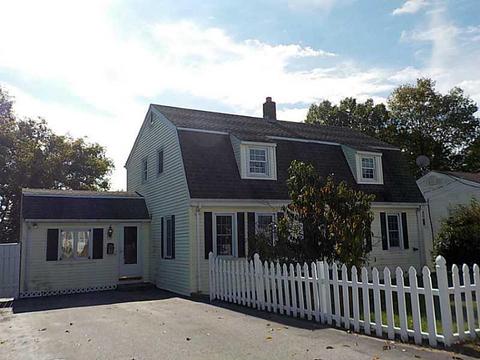 92 Kennedy St, Woonsocket, RI 02895 photo 1