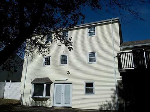 92 Kennedy St, Woonsocket, RI 02895 photo 16