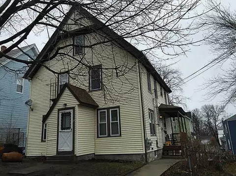 198 Paradis Ave, Woonsocket, RI 02895 photo 1