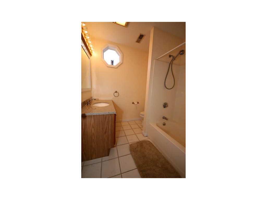23 Castleton Dr, Cranston, RI 02921 photo 18