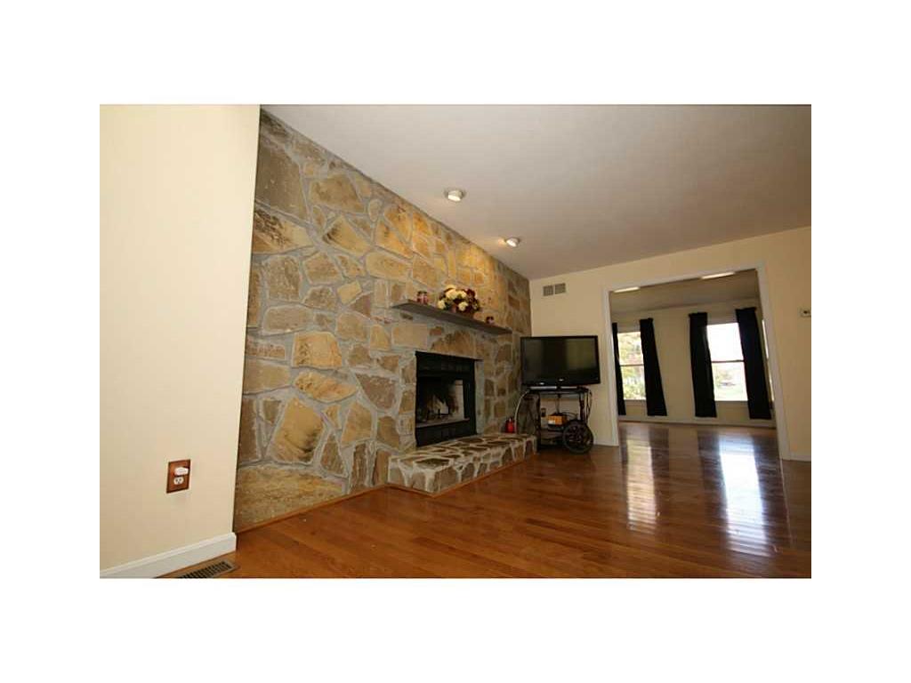 23 Castleton Dr, Cranston, RI 02921 photo 7