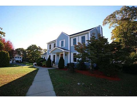 23 Castleton Dr, Cranston, RI 02921 photo 2