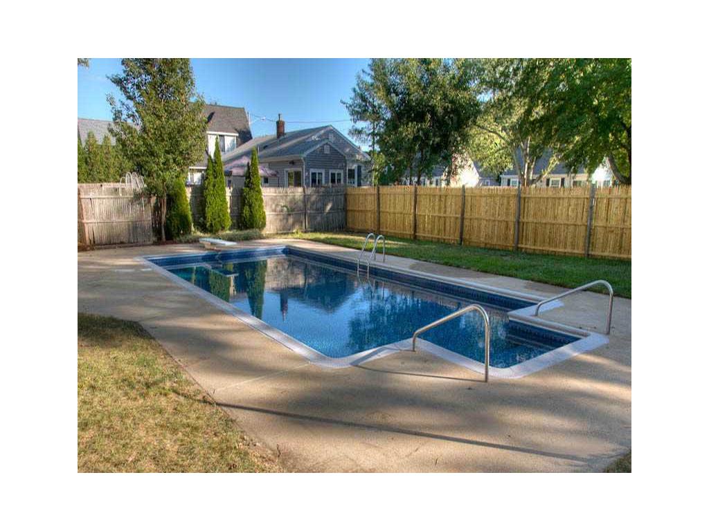 47 Chapmans Ave, Warwick, RI 02886 photo 16