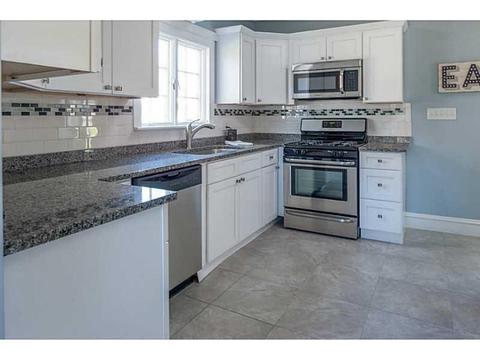 47 Chapmans Ave, Warwick, RI 02886 photo 3