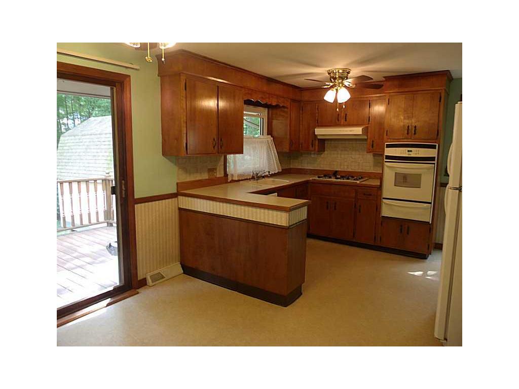 180 Blue Stone Dr, Woonsocket, RI 02895 photo 4