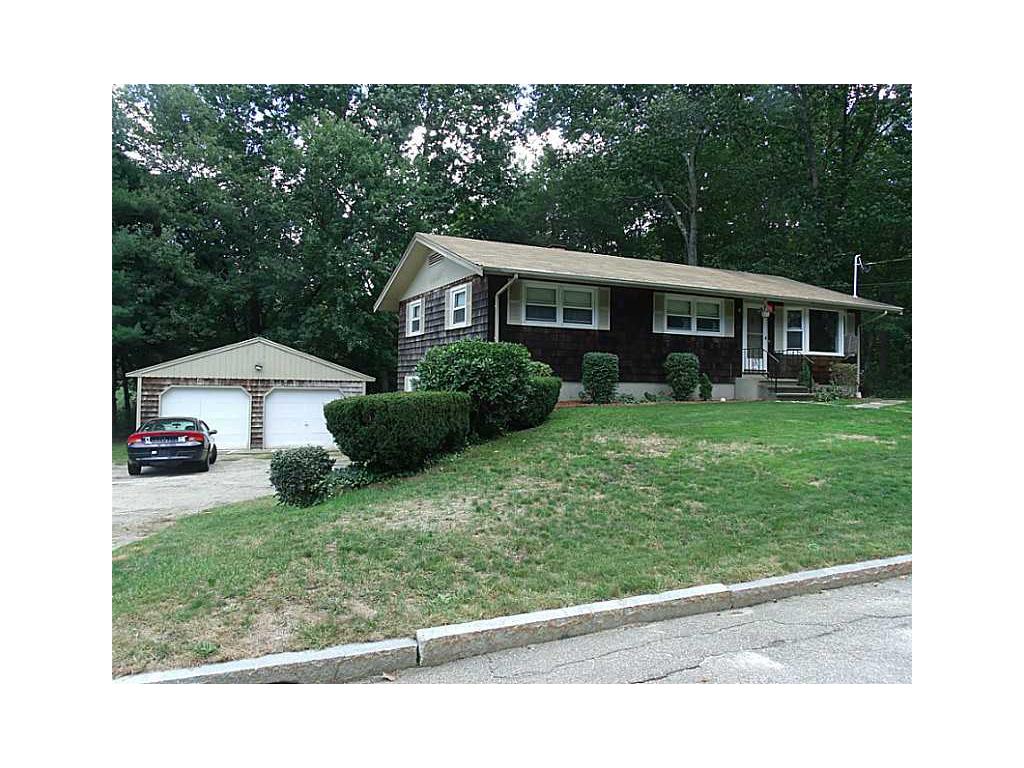 180 Blue Stone Dr, Woonsocket, RI 02895 photo 1