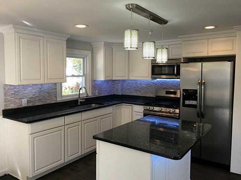 8 Fourth St, Smithfield, RI 02917 photo 2