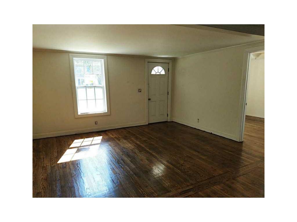 25 Largo Rd, Warwick, RI 02886 photo 2
