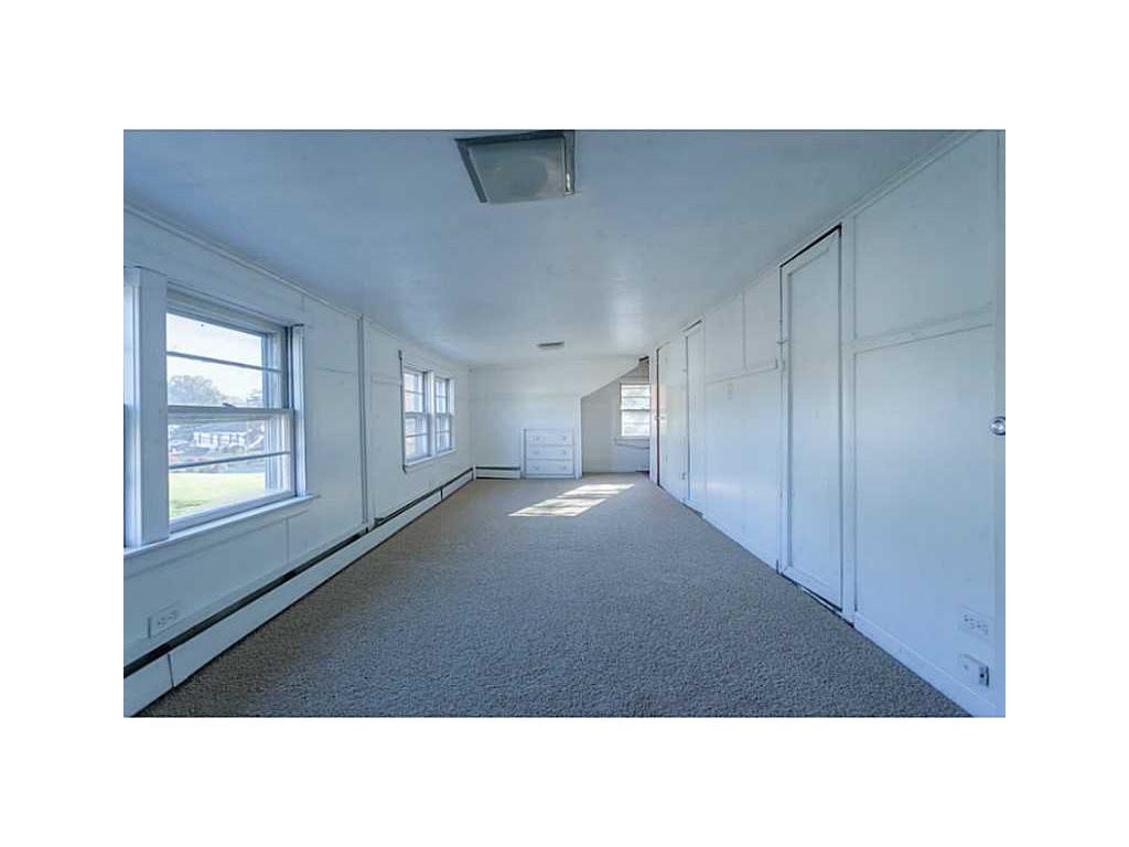 10 Parade Rd, Warwick, RI 02886 photo 17