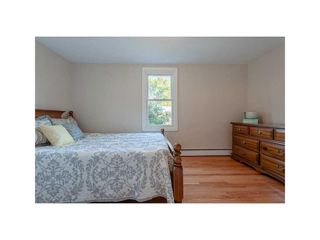 10 Parade Rd, Warwick, RI 02886 photo 16