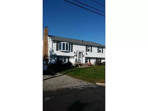 185 Claypool Dr, Warwick, RI 02886 photo 1
