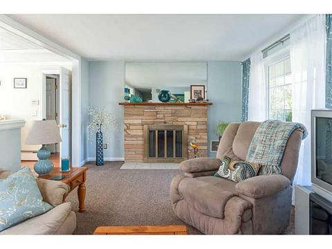 8 Dawson Ave, Warwick, RI 02888 photo 7