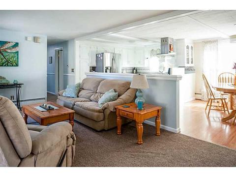 8 Dawson Ave, Warwick, RI 02888 photo 8