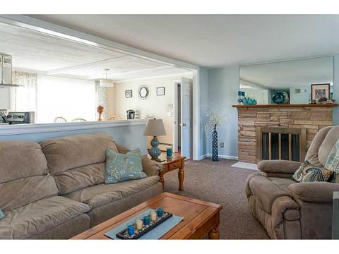 8 Dawson Ave, Warwick, RI 02888 photo 6