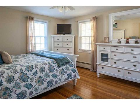 8 Dawson Ave, Warwick, RI 02888 photo 13