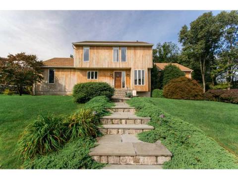 47 Paddock Dr, Warwick, RI 02886 photo 1