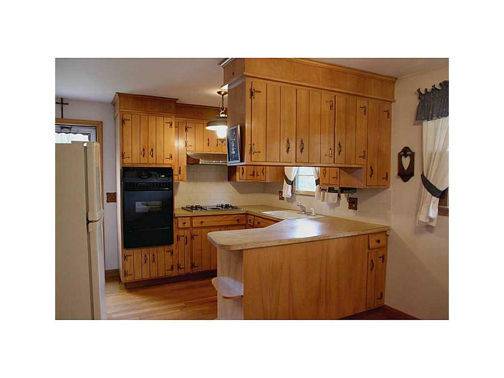 94 Newton St, Woonsocket, RI 02895 photo 3