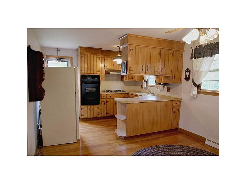 94 Newton St, Woonsocket, RI 02895 photo 4