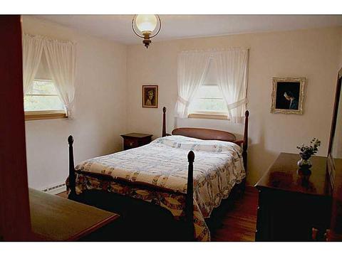 94 Newton St, Woonsocket, RI 02895 photo 8