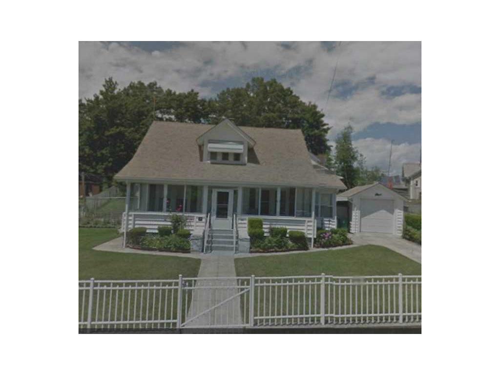 216 Mowry St, Woonsocket, RI 02895 photo 1