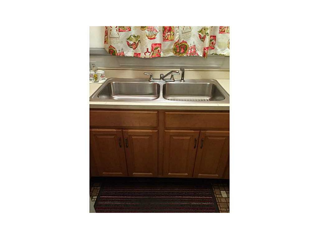 216 Mowry St, Woonsocket, RI 02895 photo 6