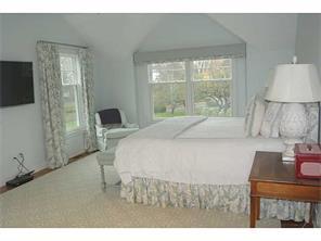 80 Avondale Rd, Westerly, RI 02891 photo 9