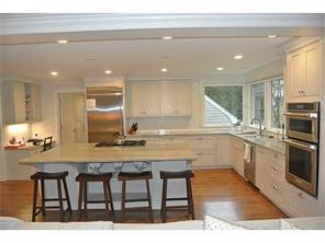 80 Avondale Rd, Westerly, RI 02891 photo 2