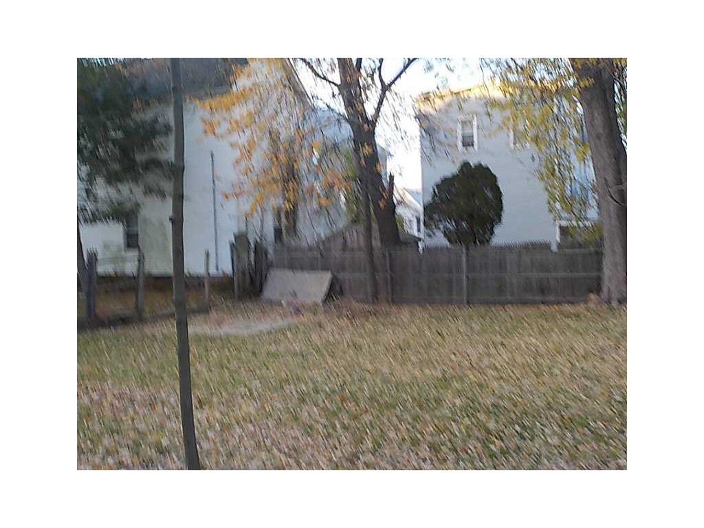 576 Bernon St, Woonsocket, RI 02895 photo 4