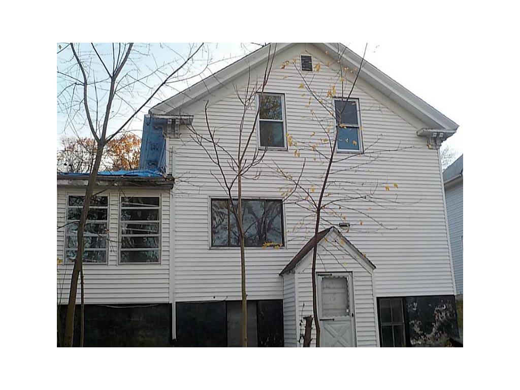 576 Bernon St, Woonsocket, RI 02895 photo 5