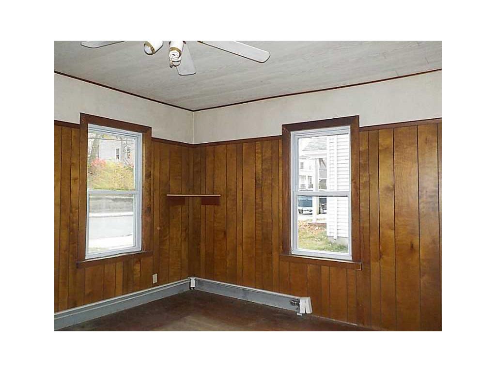 576 Bernon St, Woonsocket, RI 02895 photo 9