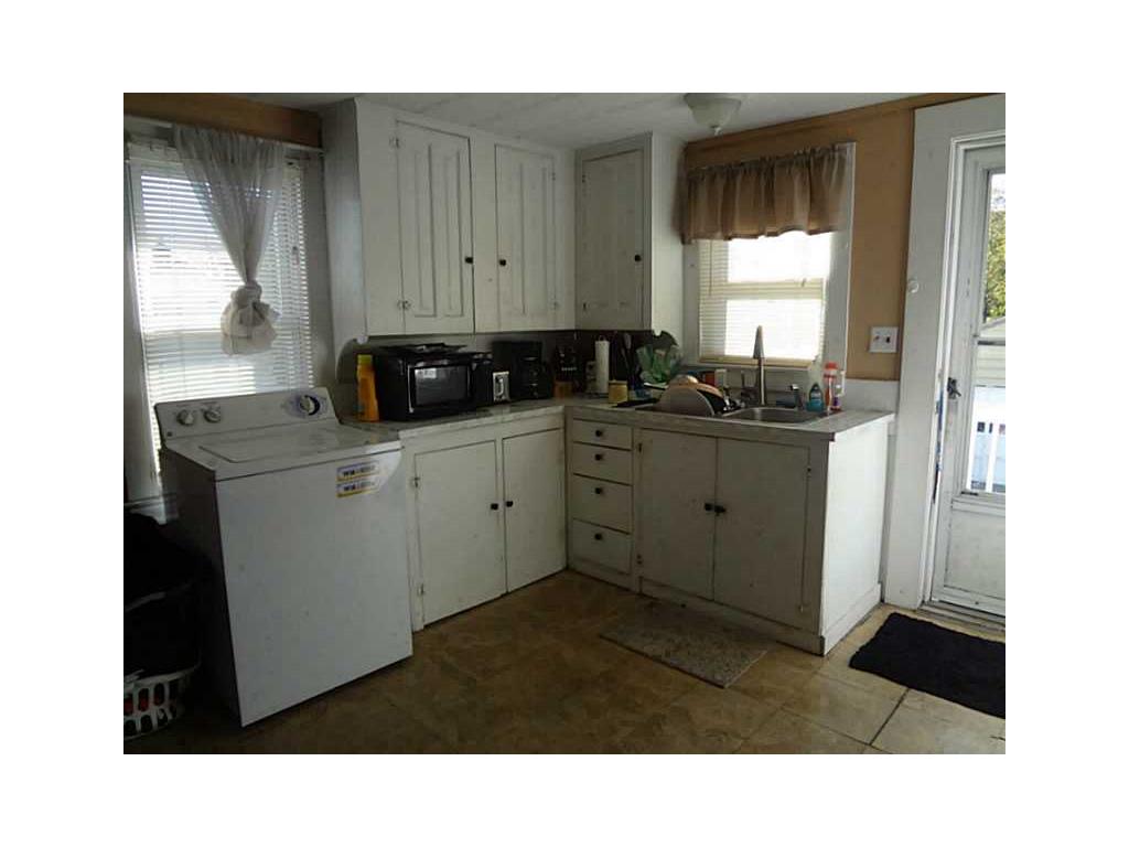 77 Oak St, Westerly, RI 02891 photo 14