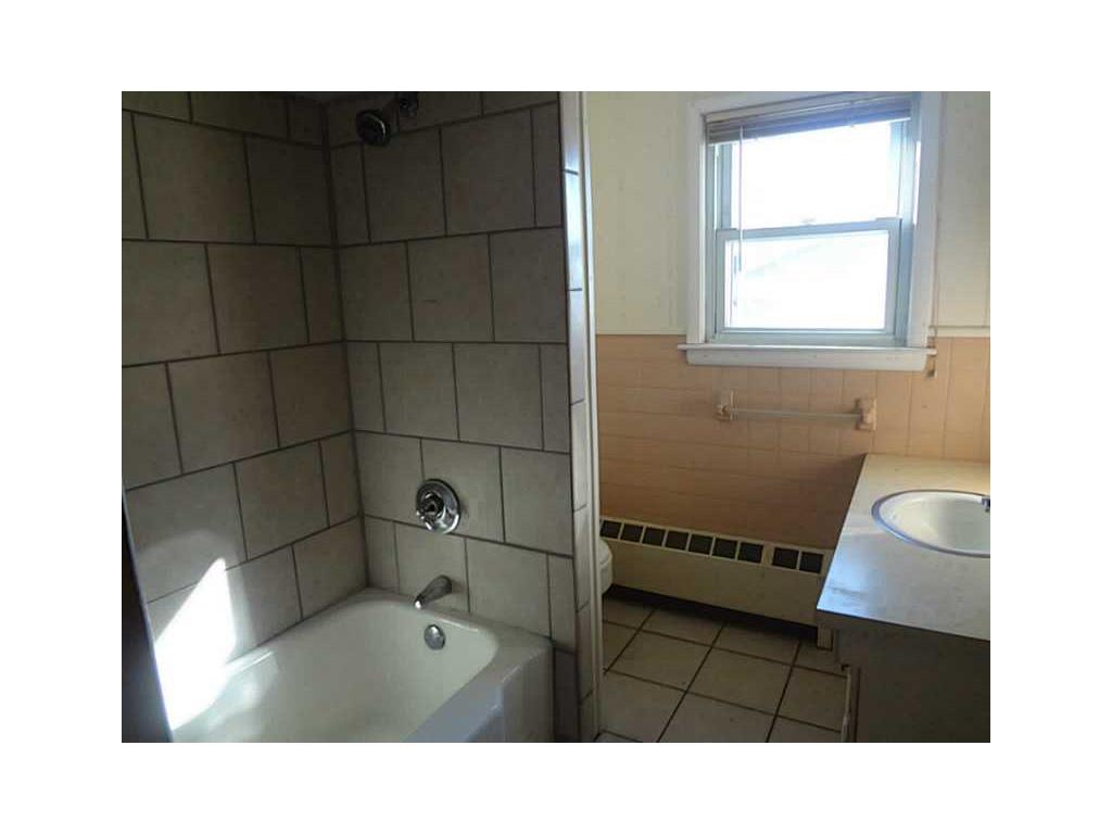 77 Oak St, Westerly, RI 02891 photo 10