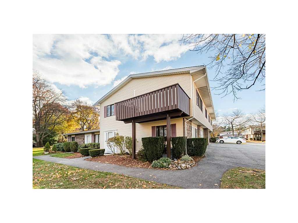 664 Orleans Ct 664 #664, Warwick, RI 02886 photo 2