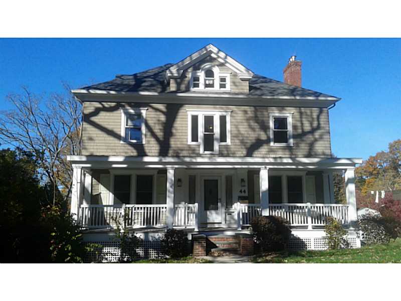 44 Oak St, Westerly, RI 02891 photo 1