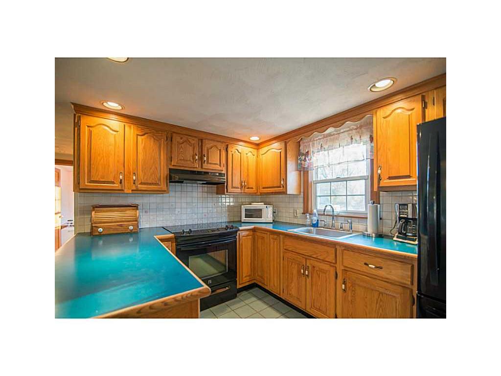 49 Marshall Cir, Coventry, RI 02816 photo 9