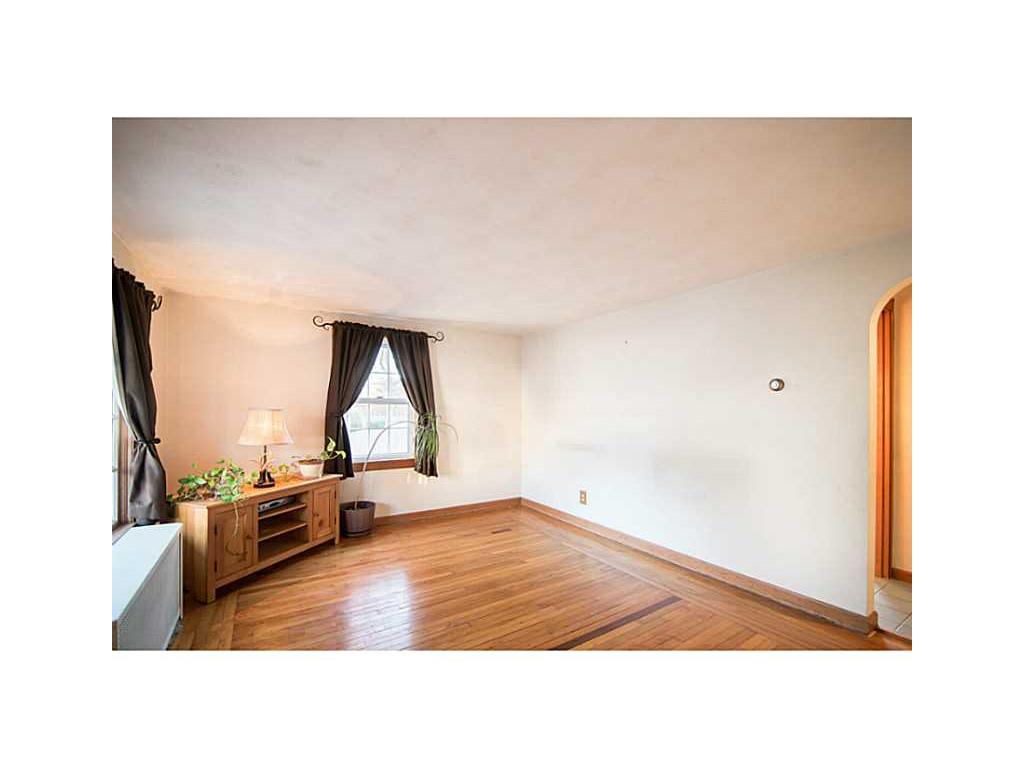 49 Marshall Cir, Coventry, RI 02816 photo 4