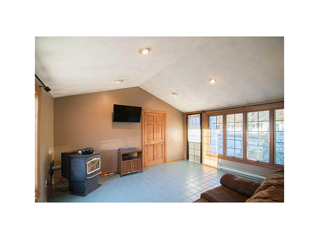 49 Marshall Cir, Coventry, RI 02816 photo 11