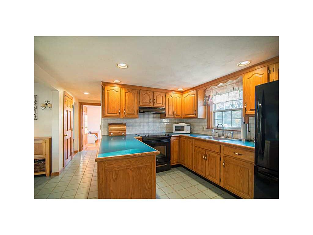 49 Marshall Cir, Coventry, RI 02816 photo 8