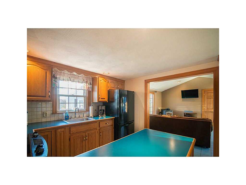 49 Marshall Cir, Coventry, RI 02816 photo 10