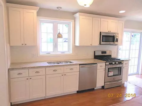 333 Gauthier Dr, Woonsocket, RI 02895 photo 4