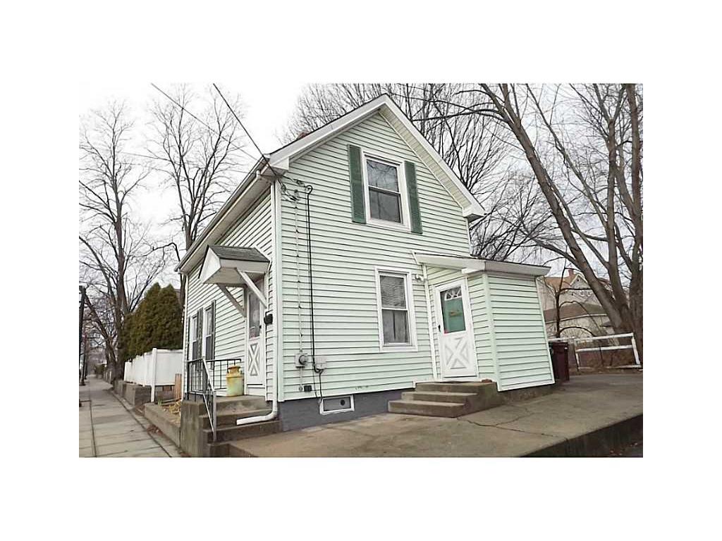 86 Hamlet Ave, Woonsocket, RI 02895 photo 17