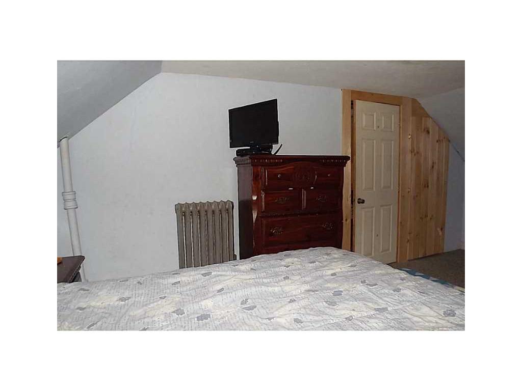 86 Hamlet Ave, Woonsocket, RI 02895 photo 9