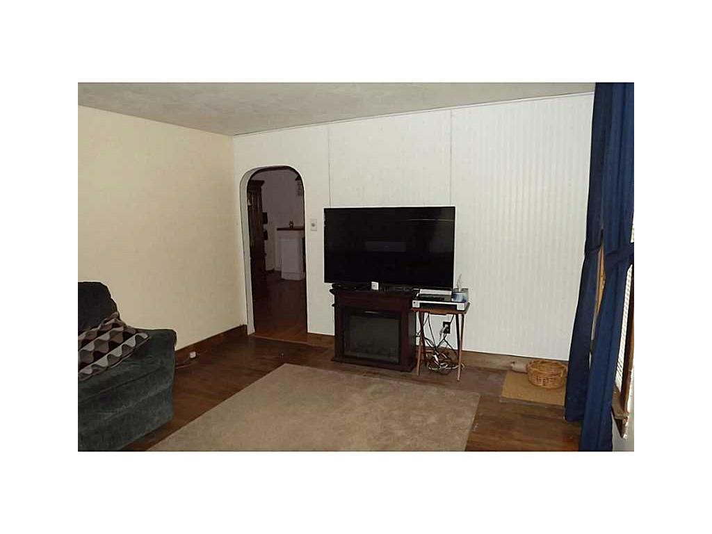 86 Hamlet Ave, Woonsocket, RI 02895 photo 7