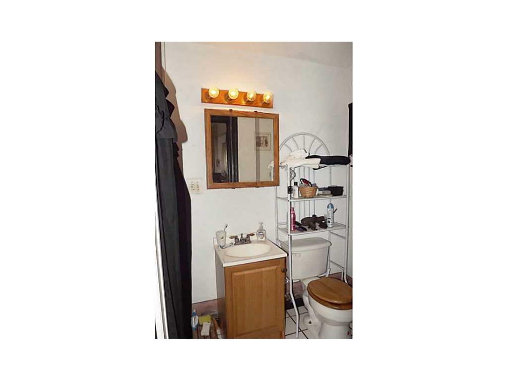 86 Hamlet Ave, Woonsocket, RI 02895 photo 16