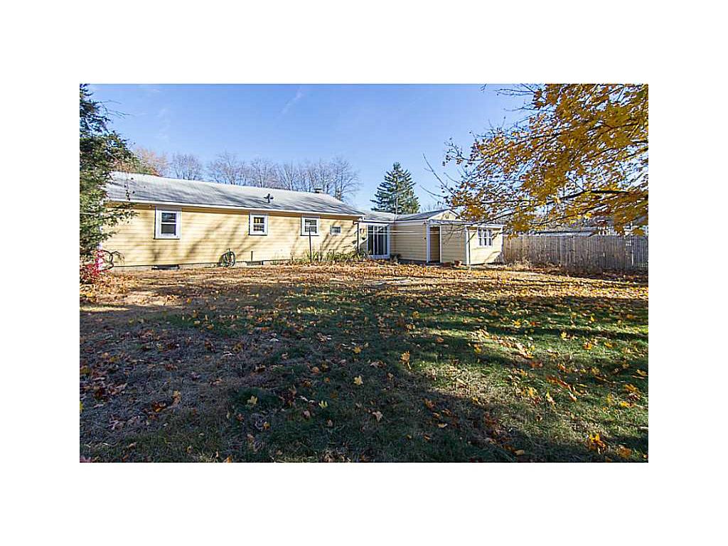 131 White Ave, Warwick, RI 02889 photo 21